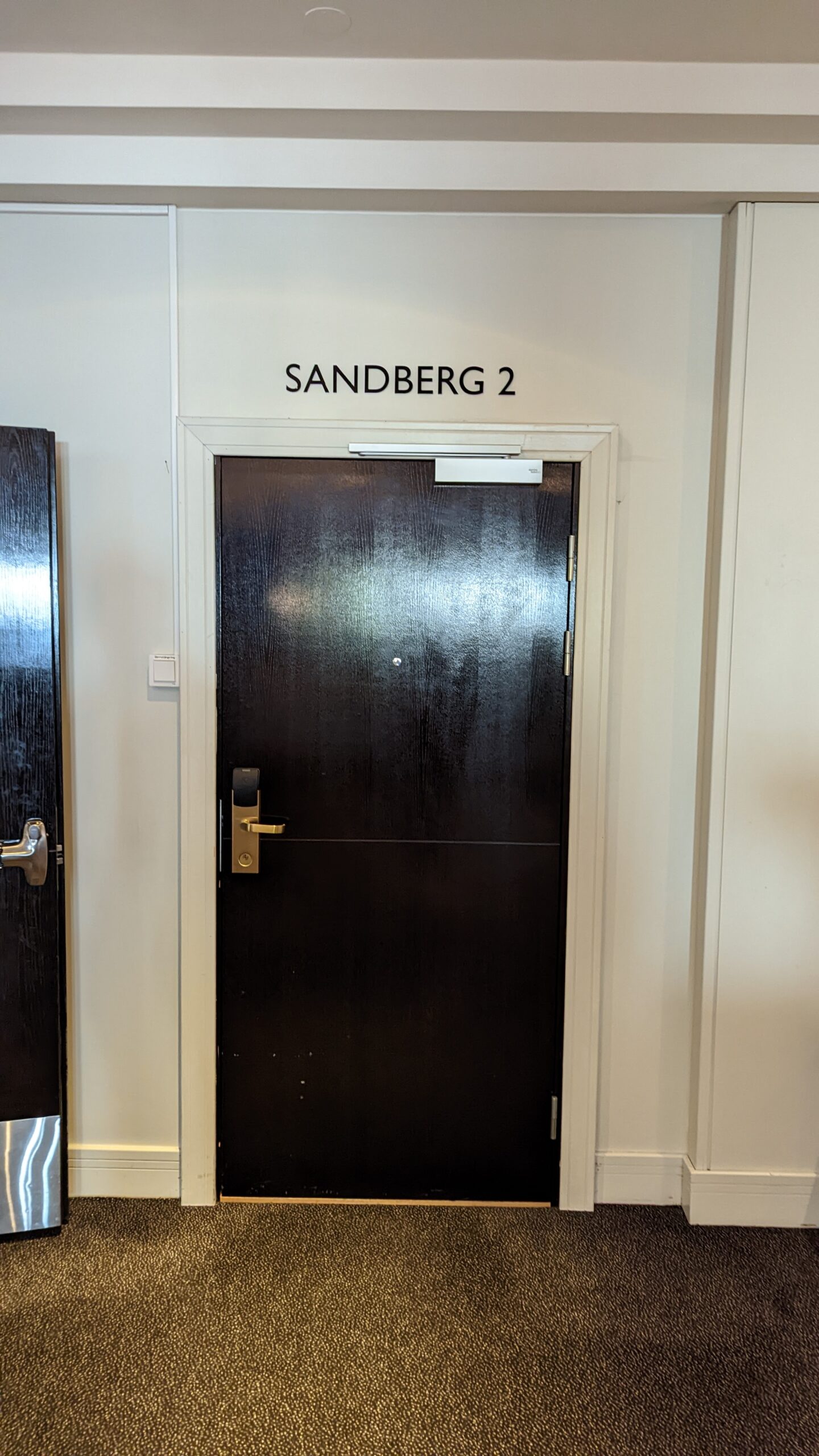 Dörr från Swetugg med text Sandberg 2 